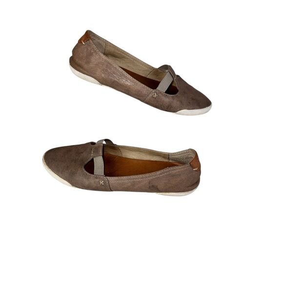 Frye Melanie T Strap Camel Gray Buffed Nubuck Leather Flat, Size 7.5 - Picture 3 of 11